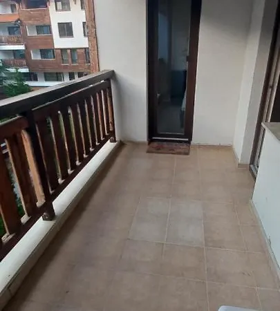 Royal Towers One Bedroom Next To Gondola 아파트 반스코