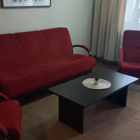 Royal Towers One Bedroom Next To Gondola 반스코
